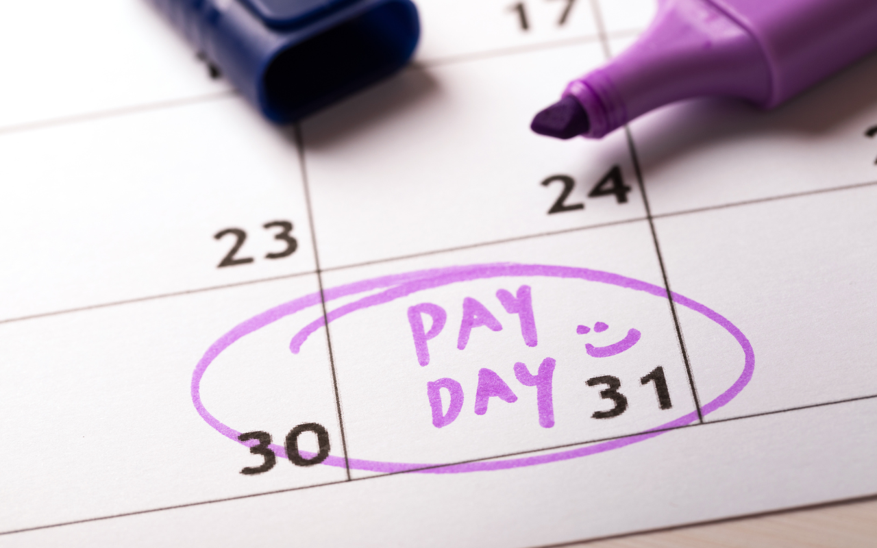 Pay day circled on a calendar