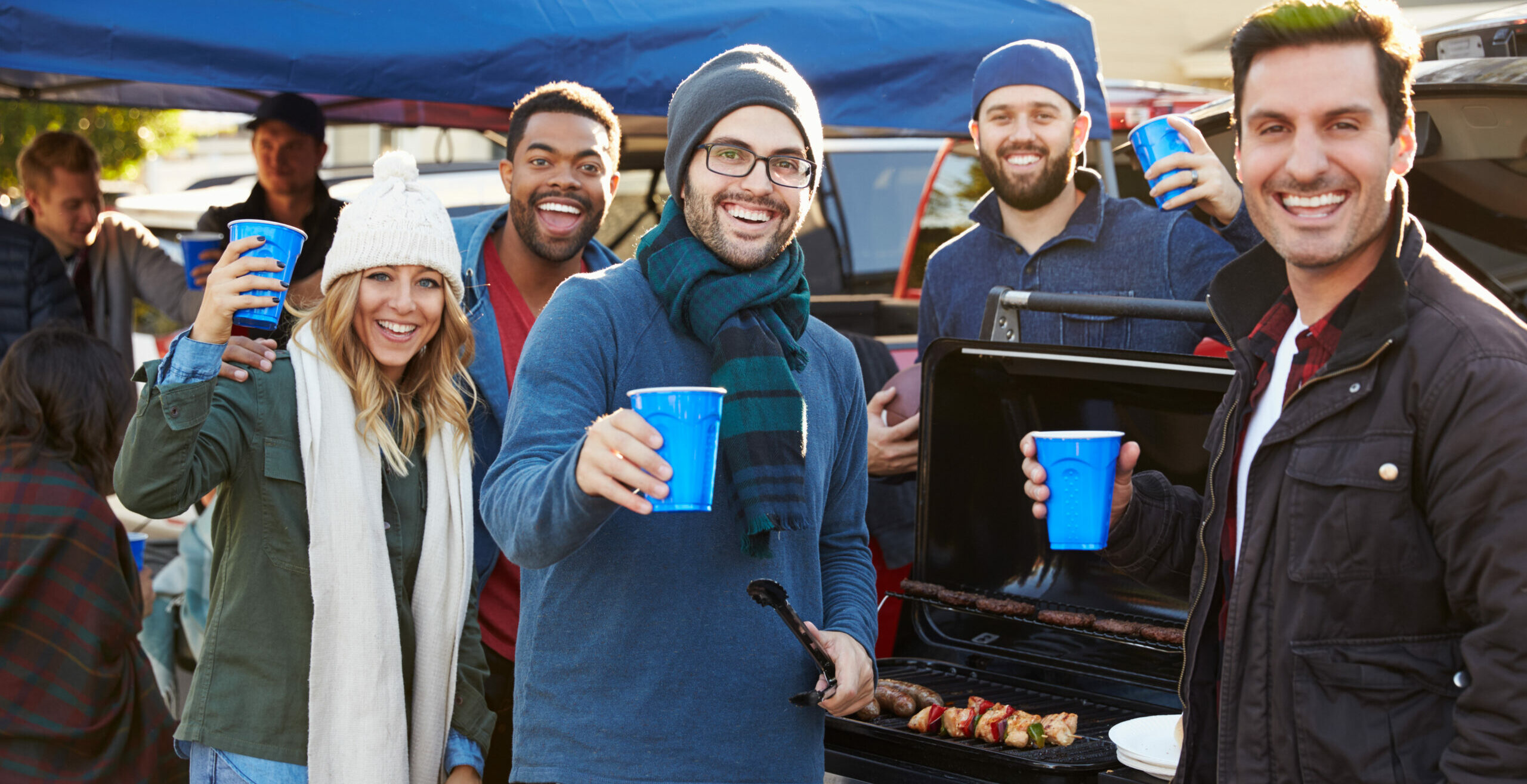 people tailgating